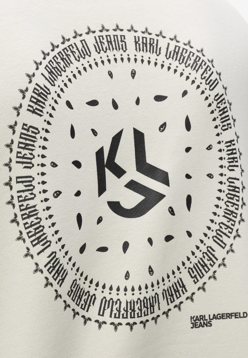 0f1fb5322a7a45948914dd7518718773 1