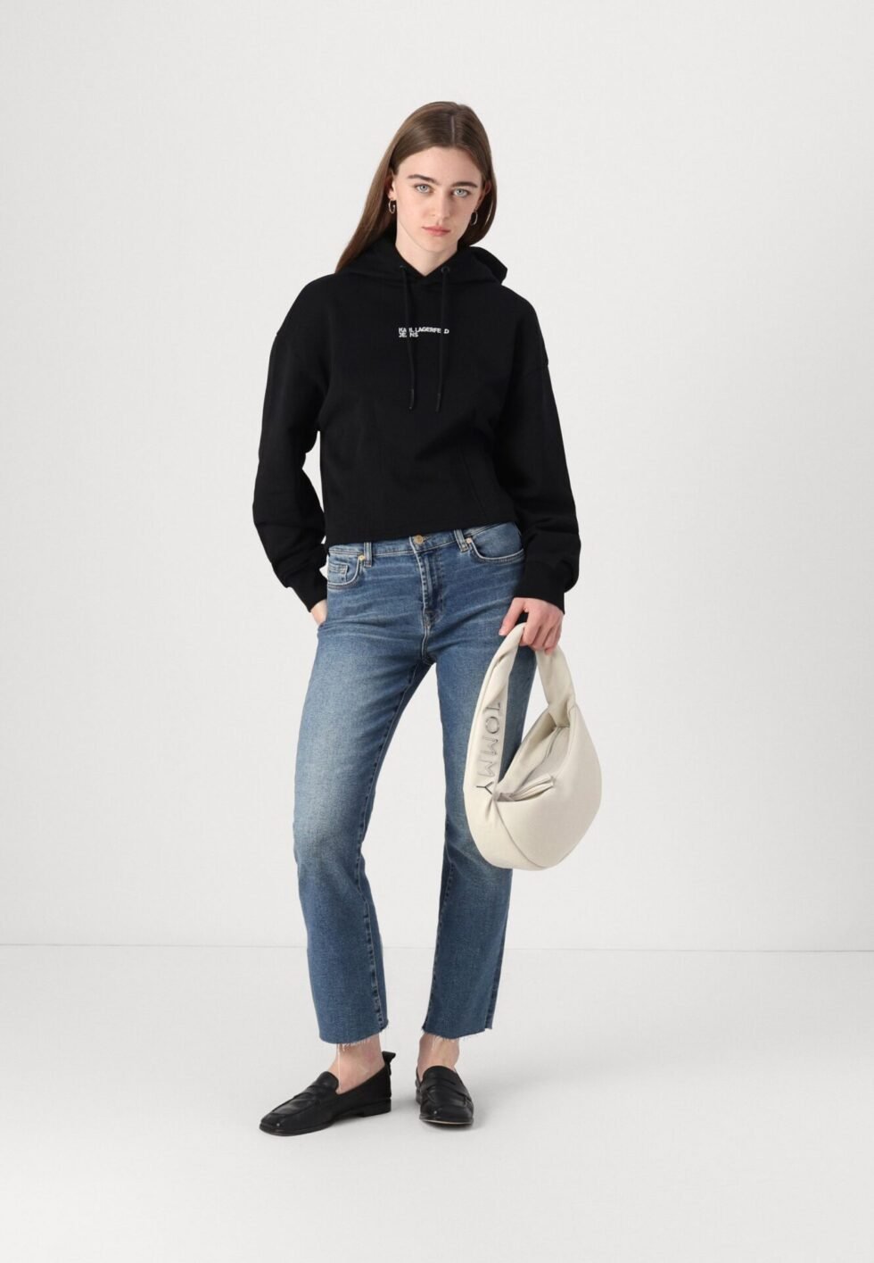 2c8677e4d22649d8bf7e54091c417025 2