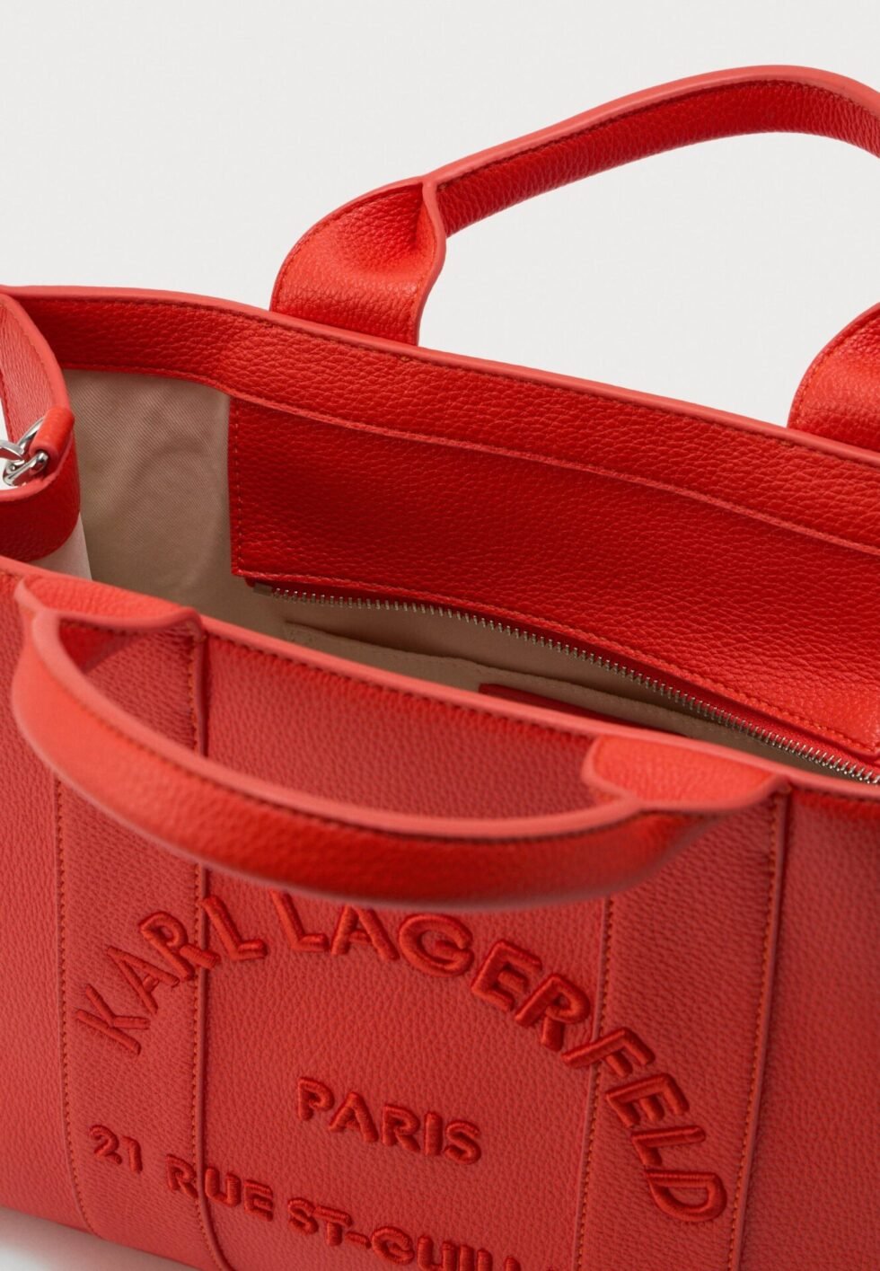 6e7c80d86dff46ce9b084cf45c3f178a 1