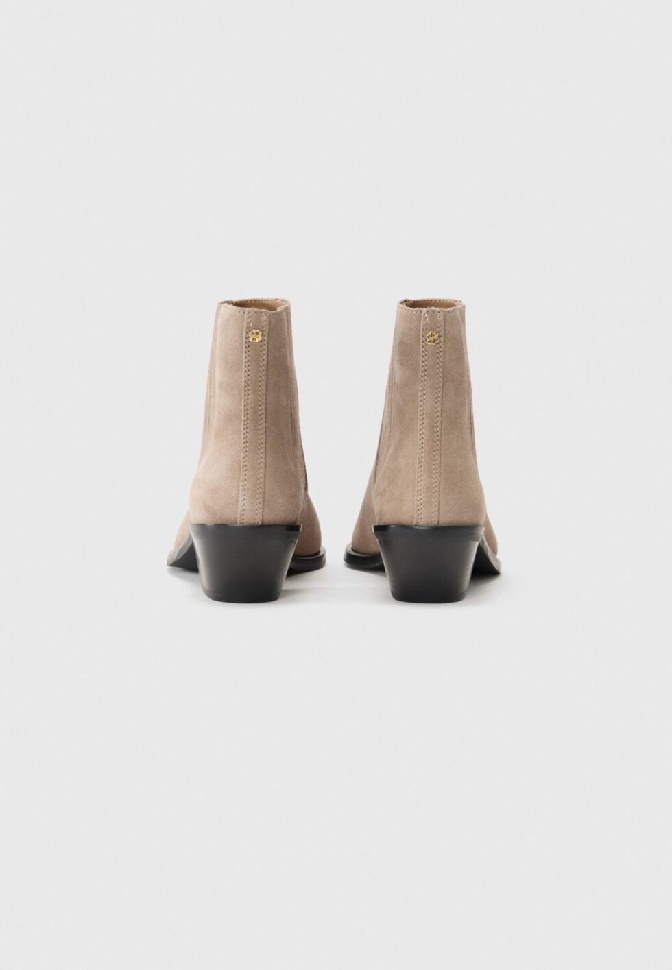 7b4f2bc32daa42419b0f846c6f058b77