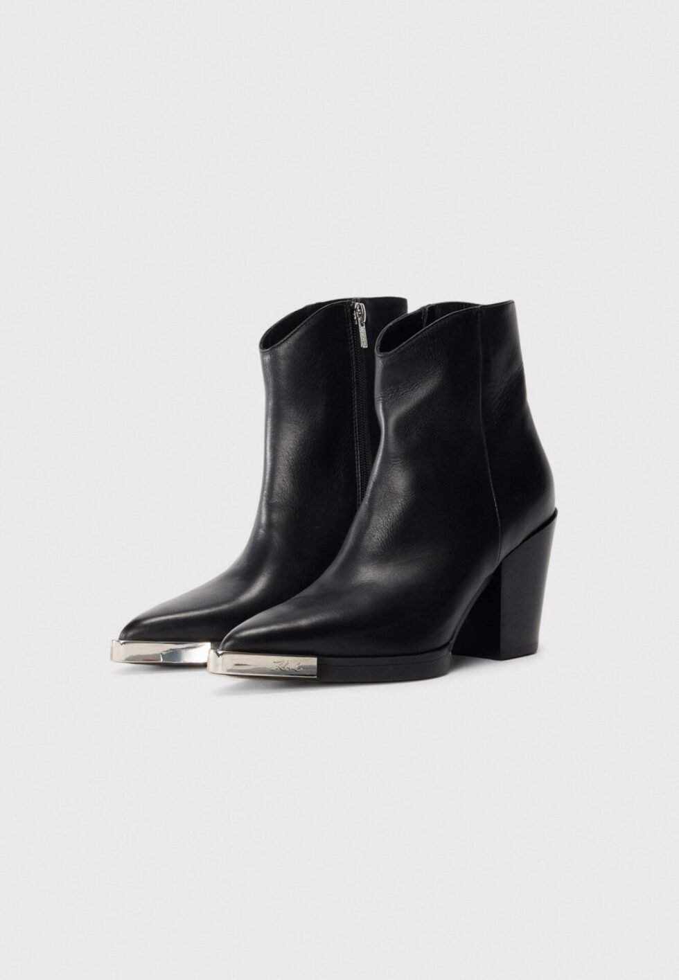 839b2ff612404d839495e8b229110321