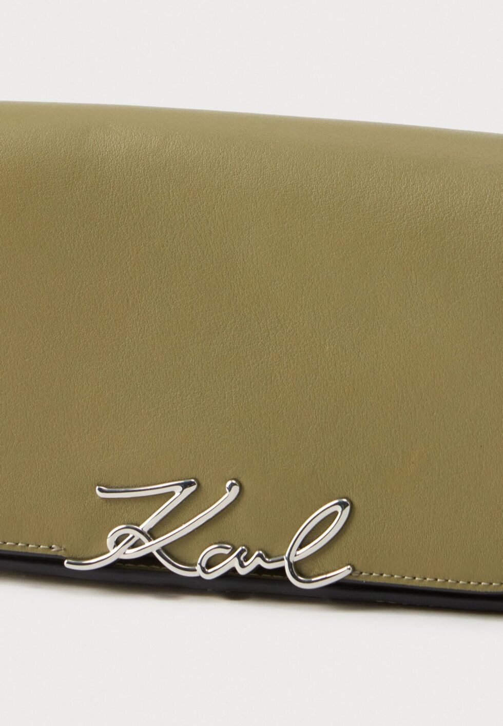 A498269a1ddd43be91132b23a860f956