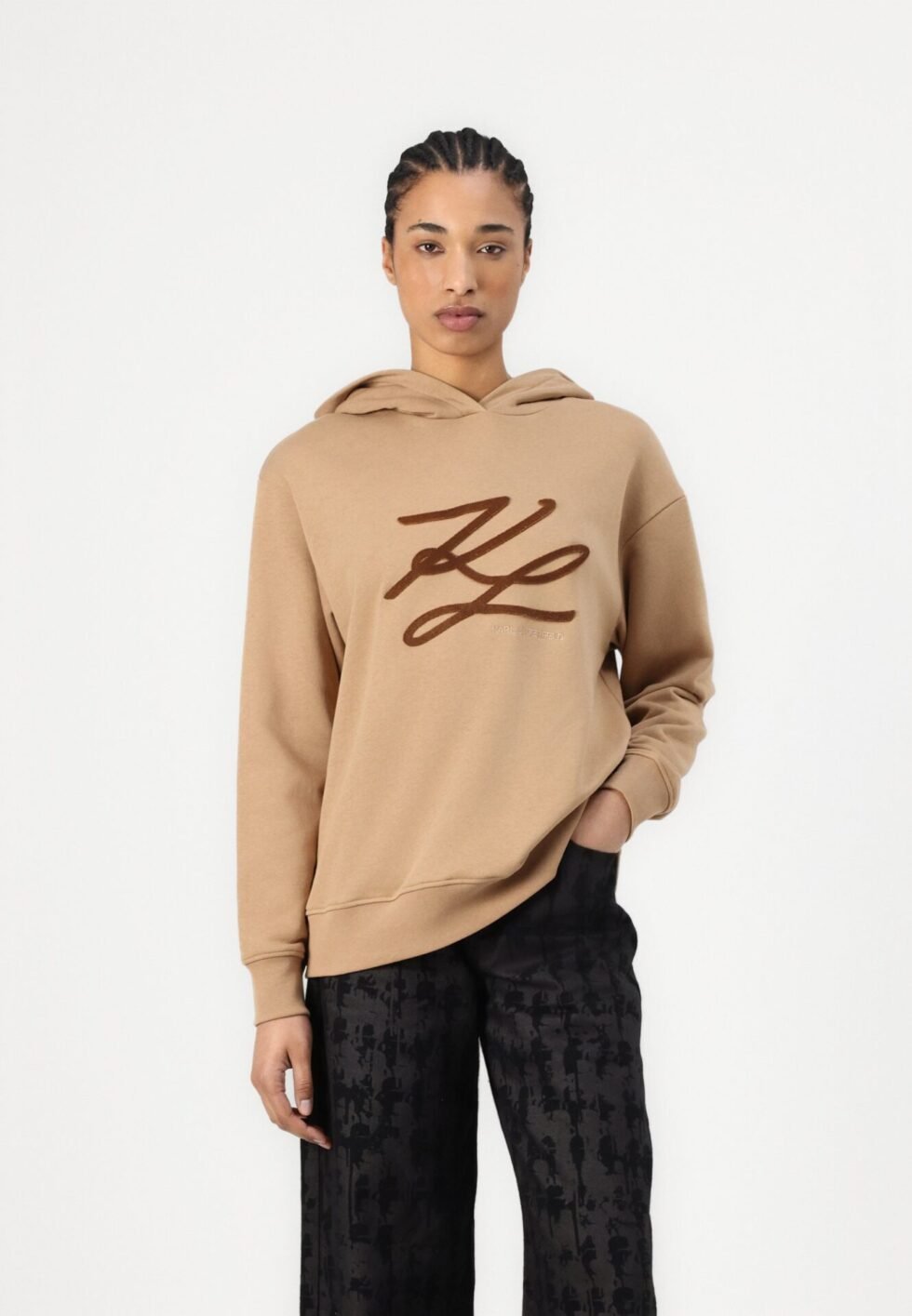 C75c03d0384e4cfb825bd9dbb131fd56