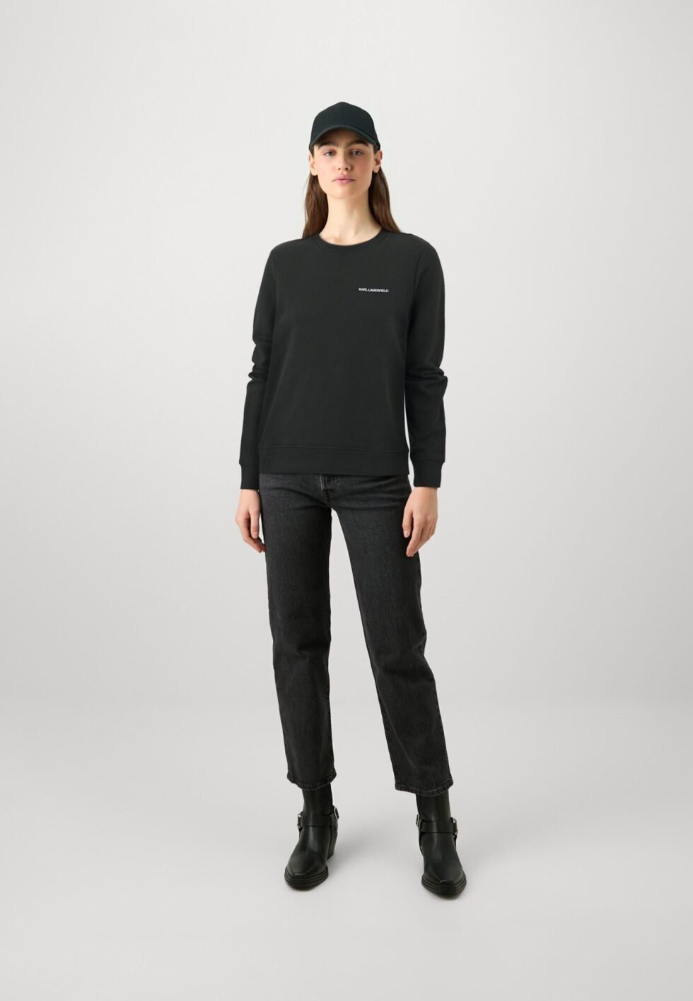 Ce3189637997473c97ebc089dce181ee