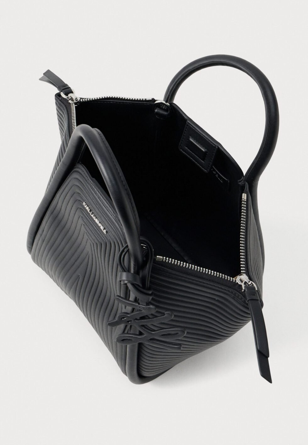 Db9dcc97593f44f0af61bd46b4d2f56f 1