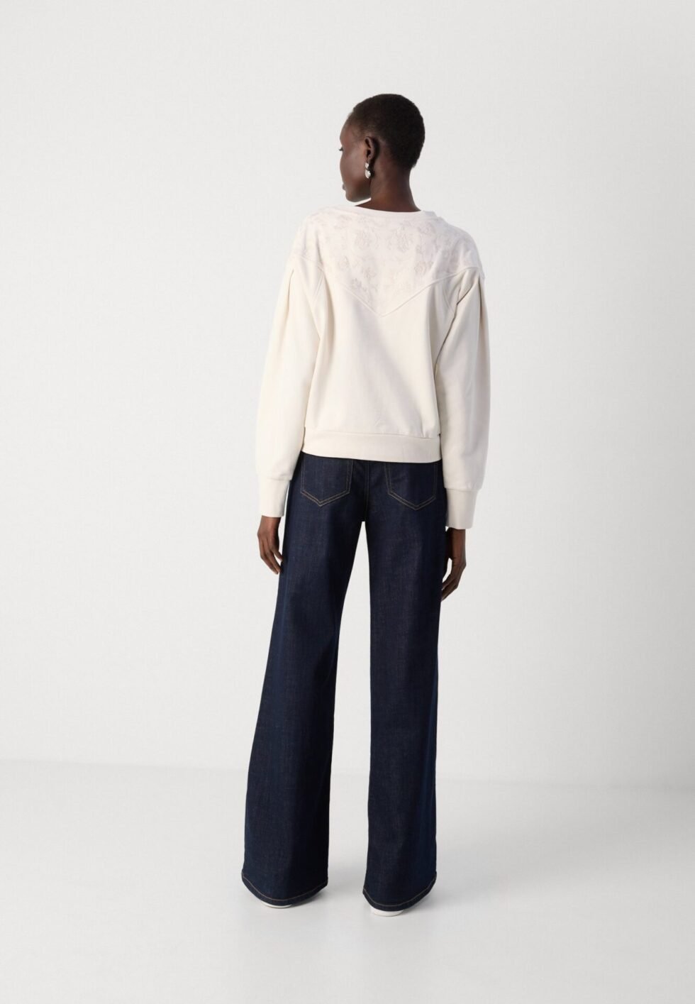 E5a83f3e5e8c4267a099f61b9a4deb83