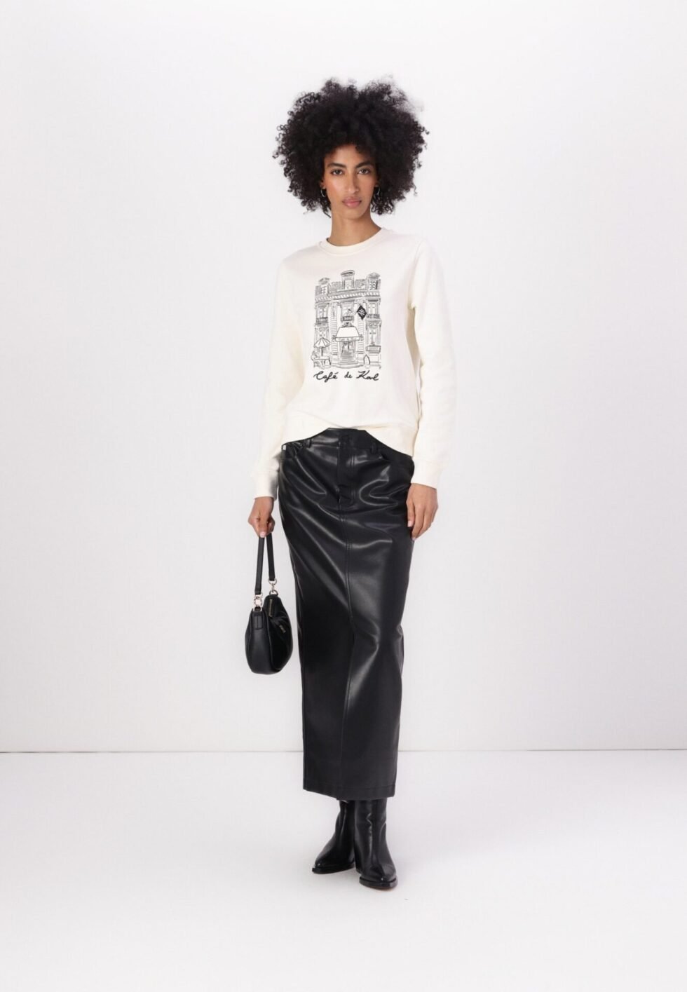 E926819156704d84af2c045c1487271e