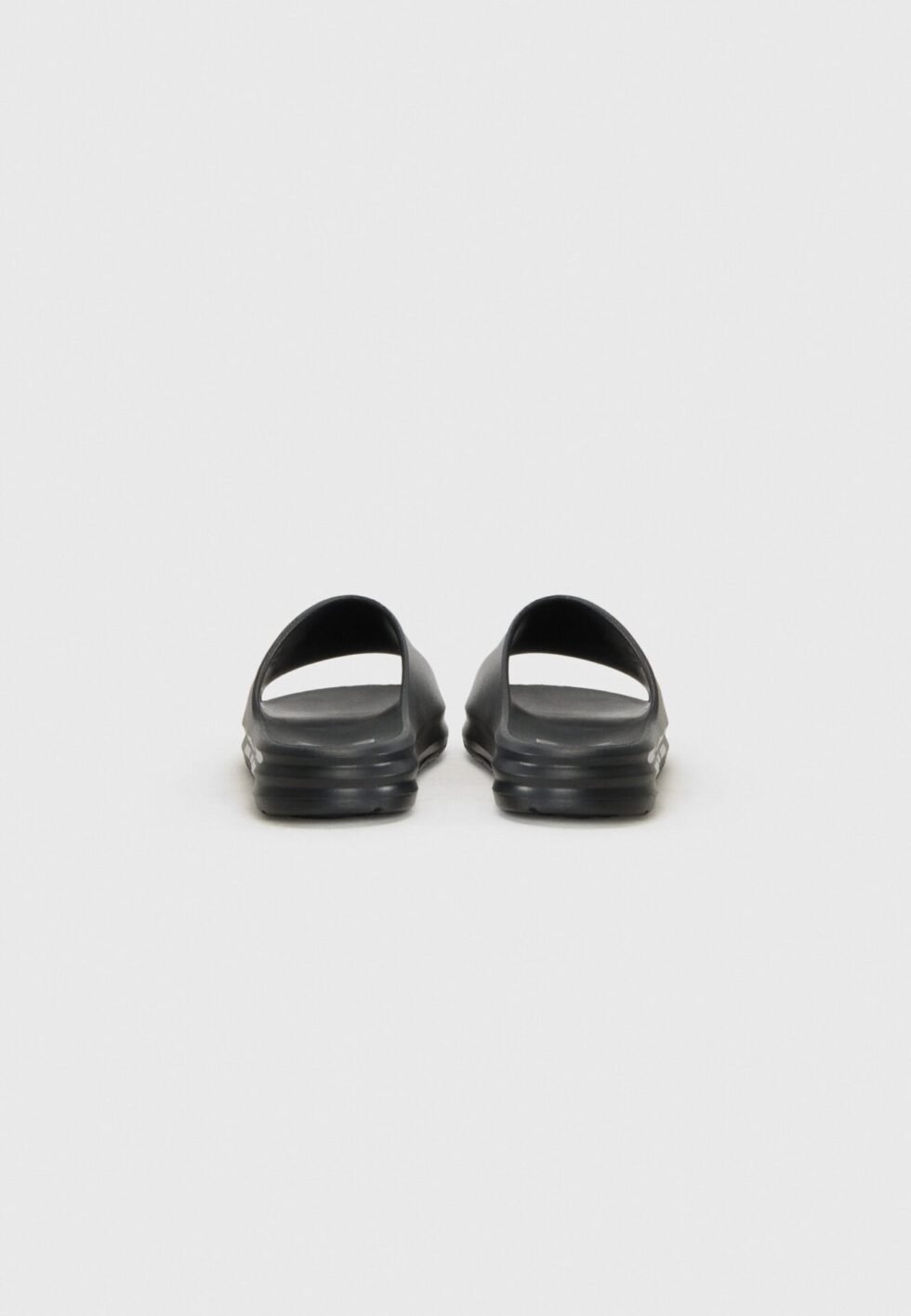 EA7 Emporio Armani CRUSHER DISTANCE - Slippers - black/silver-coloured