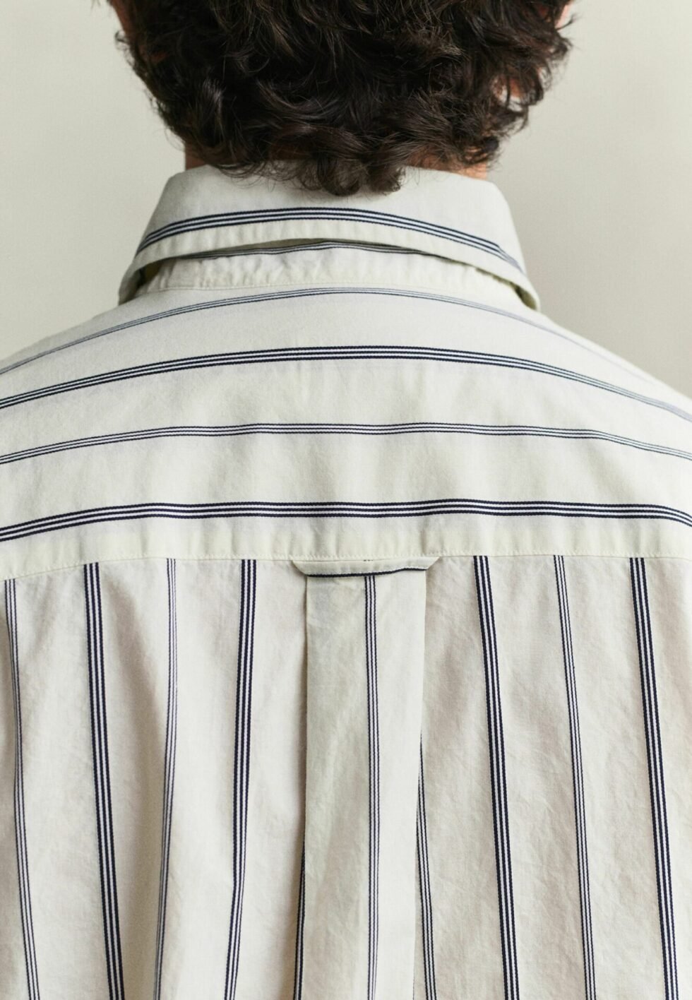 GANT RELAXED FIT DOBBY STRIPED SHIRT - Shirt - sand