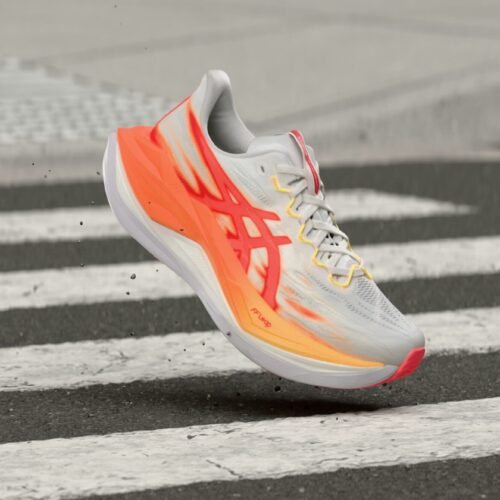 ASICS SUPERBLAST 3 UNISEX - Road running shoes - white/orange glow