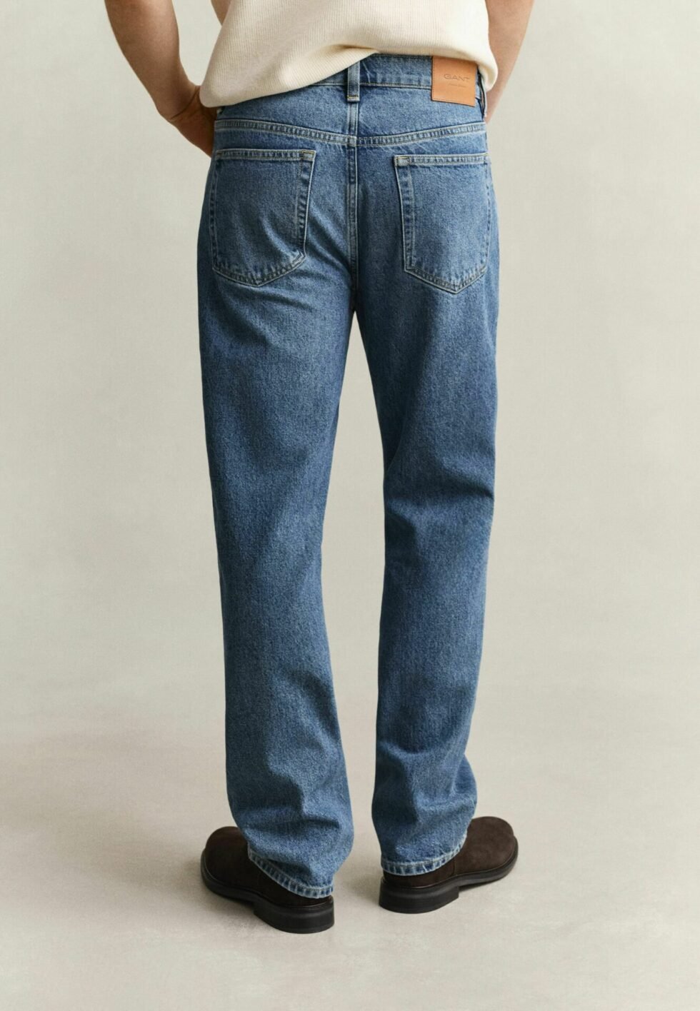 GANT STRAIGHT FIT JEANS - Straight leg jeans - mid blue broken in