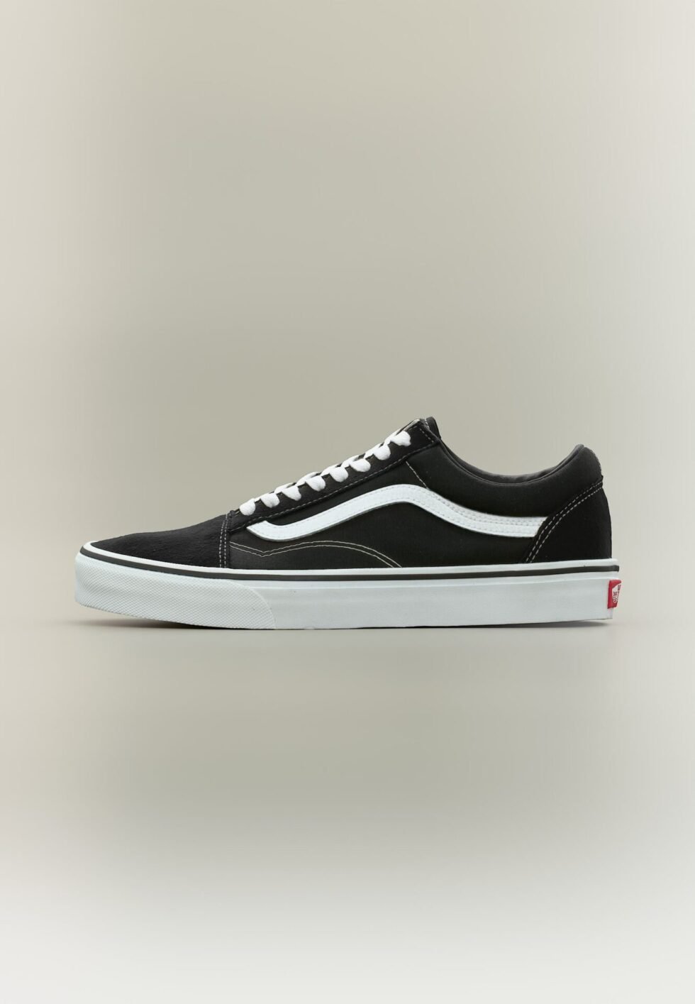 Vans OLD SKOOL UNISEX - Trainers - black/white