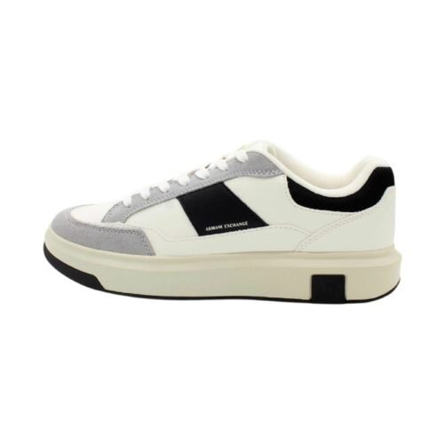 Armani Exchange Trainers - white