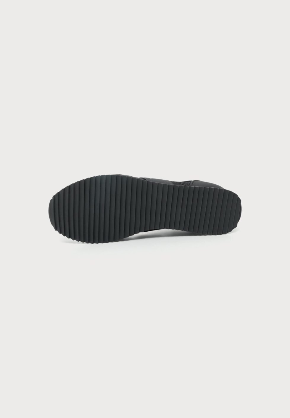 EA7 Emporio Armani UNISEX - Trainers - triple asphalt/silver coloured