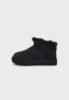 UGG ULTRA MINI BAILEY BOW - Winter boots - black